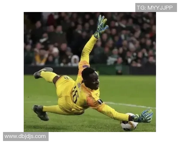 黑人球迷模仿足球巨星风采展现个人魅力与足球文化融合之美